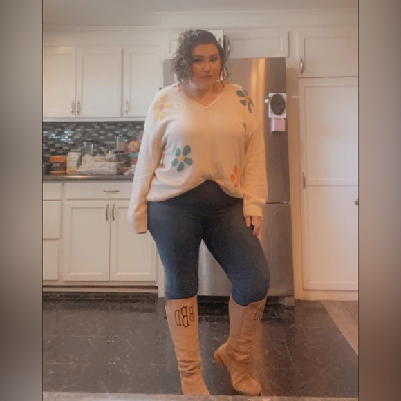 Meet your Posher, Danielle - Picture 3 of 3